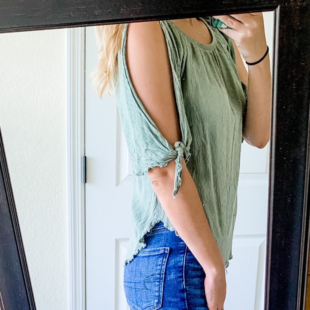 Rue21 Tie Sleeve Blouse